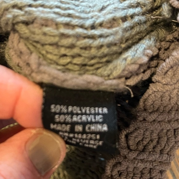 Moon & Madison gray Bell Sleeve Knit Sweater Size L - Picture 3 of 9